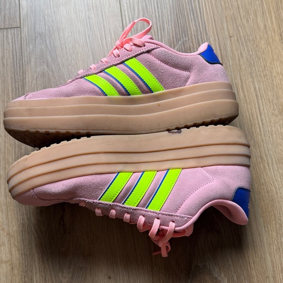 Adidas court size 9 - Picture 3 of 3